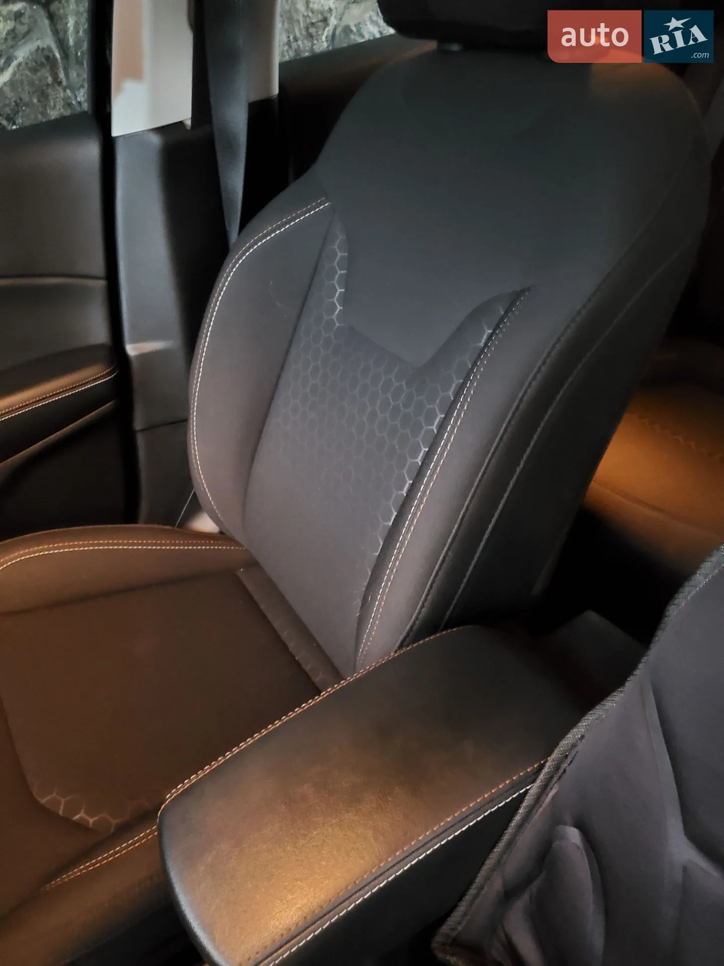 2020 Jeep Compass - мініатюра 12