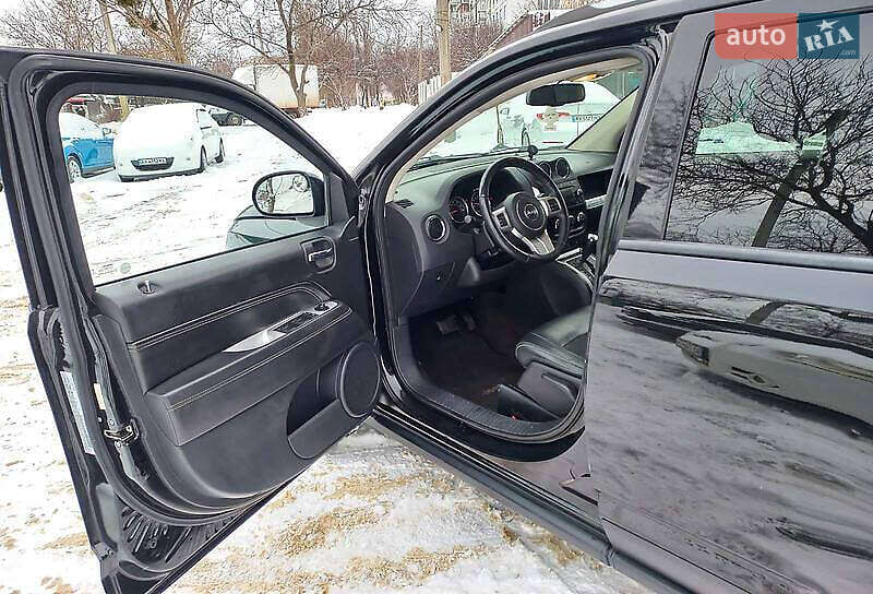 Внедорожник / Кроссовер Jeep Compass 2016 в Киеве