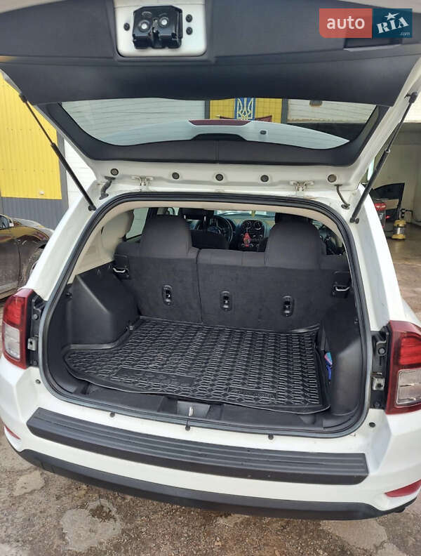 Внедорожник / Кроссовер Jeep Compass 2013 в Харькове