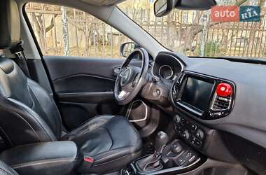 Позашляховик / Кросовер Jeep Compass 2018 в 