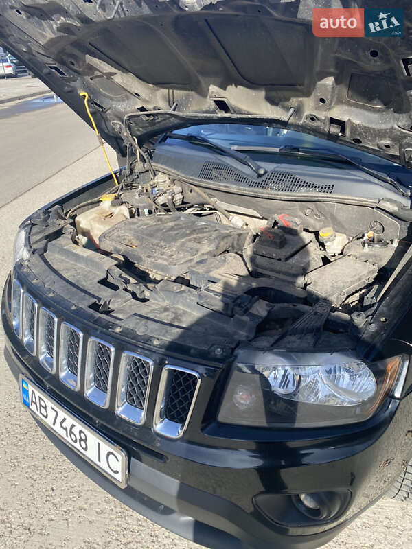 Позашляховик / Кросовер Jeep Compass 2013 в Хмільнику