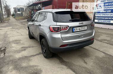 Внедорожник / Кроссовер Jeep Compass 2017 в Киеве