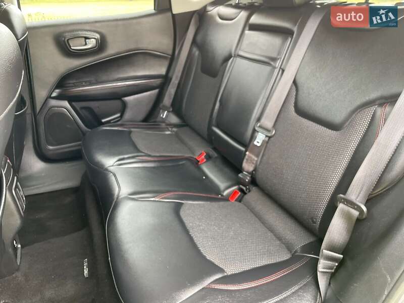 Внедорожник / Кроссовер Jeep Compass 2017 в Львове