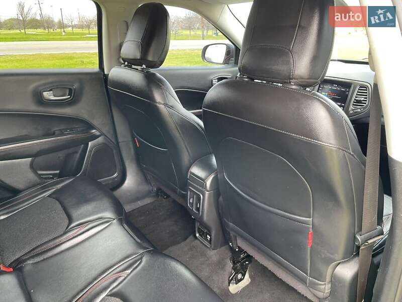 Внедорожник / Кроссовер Jeep Compass 2017 в Львове