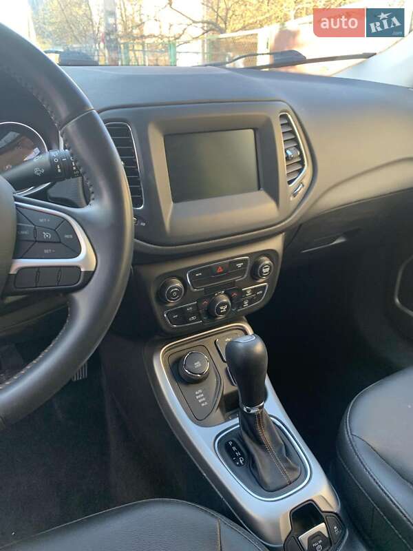 Внедорожник / Кроссовер Jeep Compass 2019 в Киеве