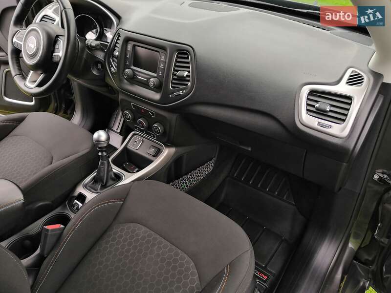 Внедорожник / Кроссовер Jeep Compass 2017 в Володарке