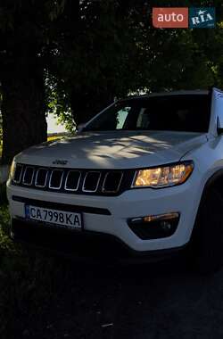 Внедорожник / Кроссовер Jeep Compass 2017 в 