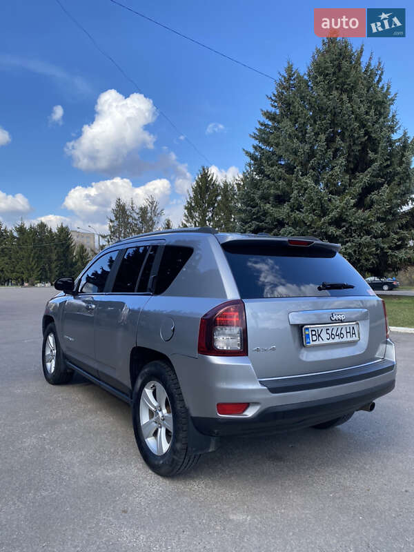 Внедорожник / Кроссовер Jeep Compass 2016 в Сарнах