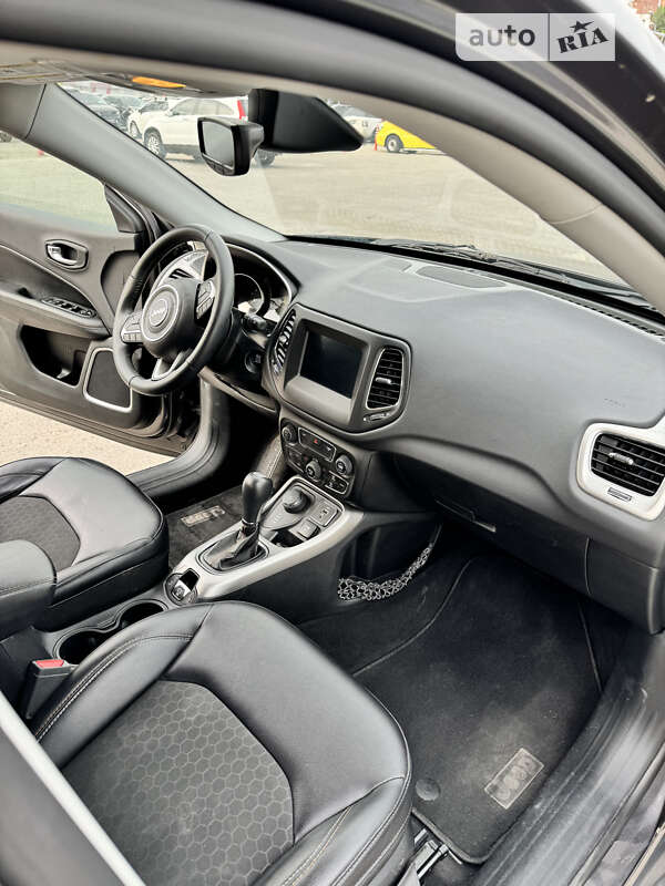 Внедорожник / Кроссовер Jeep Compass 2017 в Виннице