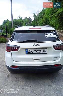 Внедорожник / Кроссовер Jeep Compass 2019 в 