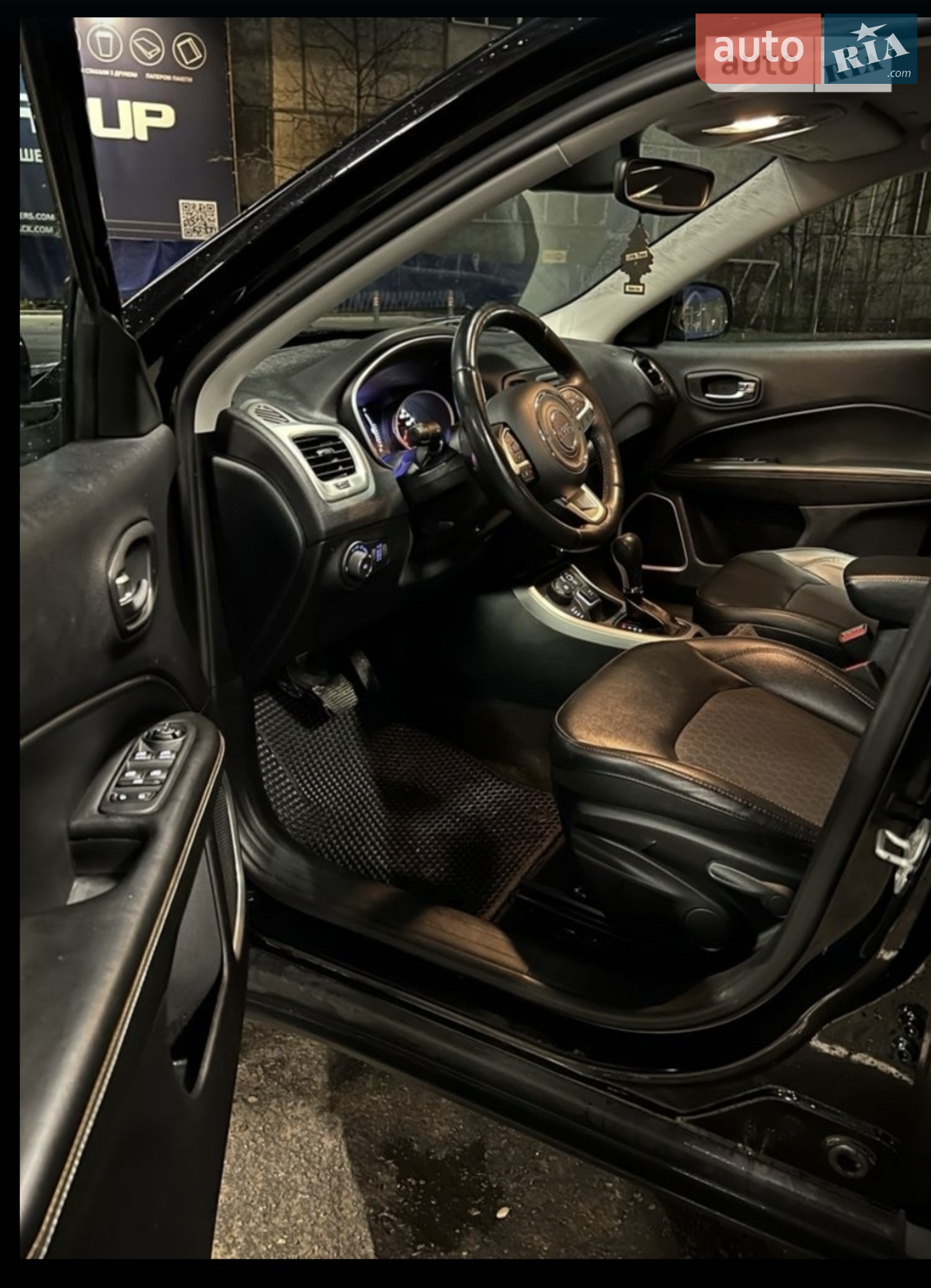 2017 Jeep Compass - мініатюра 31