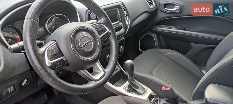Внедорожник / Кроссовер Jeep Compass 2017 в Киеве