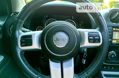 Внедорожник / Кроссовер Jeep Compass 2015 в Киеве