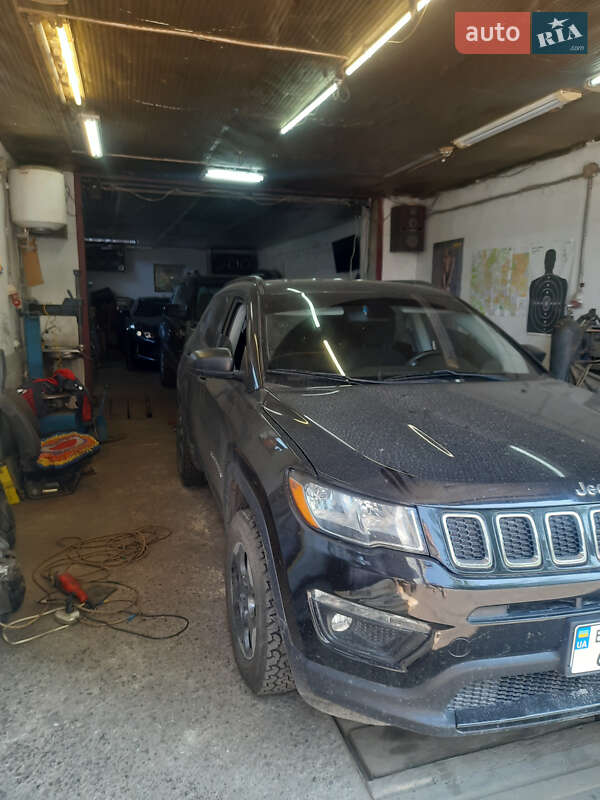Позашляховик / Кросовер Jeep Compass 2018 в Глухові