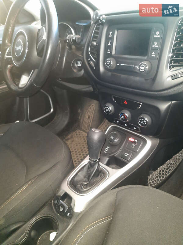 Позашляховик / Кросовер Jeep Compass 2018 в Глухові