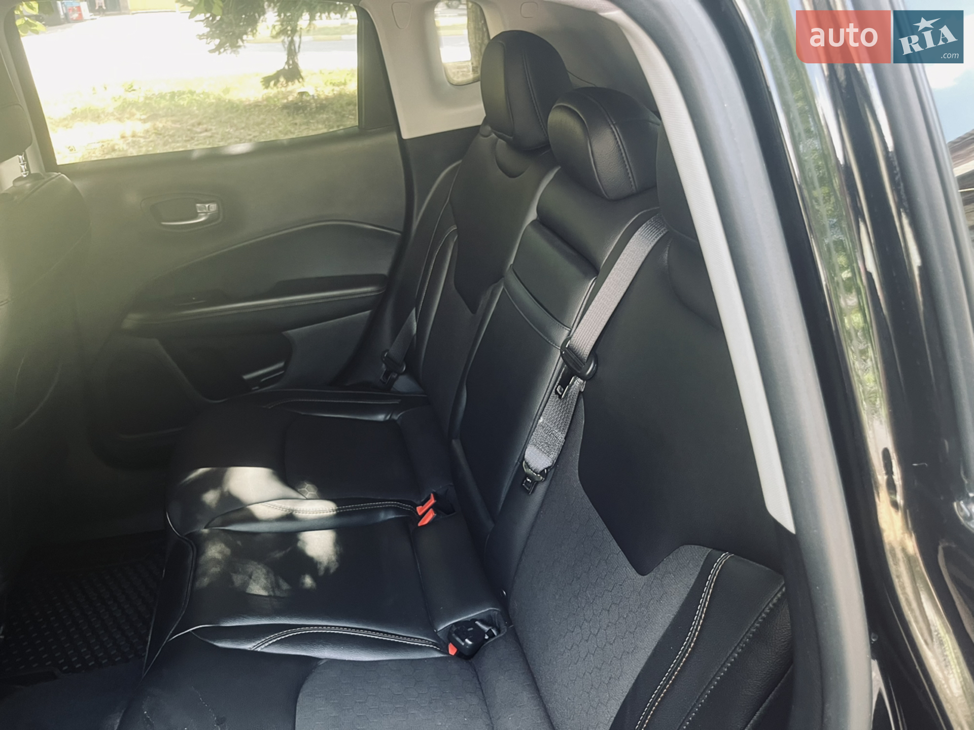 2017 Jeep Compass - мініатюра 23