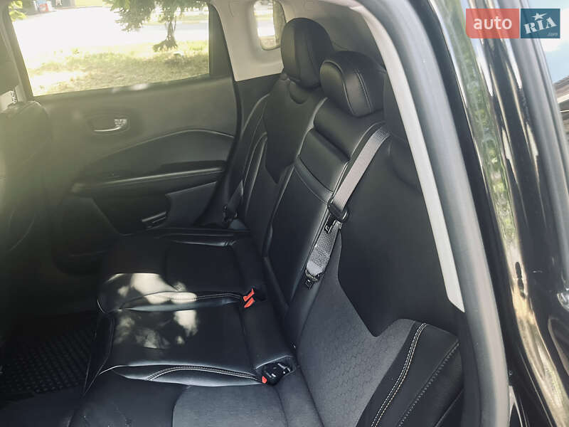 Внедорожник / Кроссовер Jeep Compass 2017 в Подольске