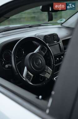 Внедорожник / Кроссовер Jeep Compass 2011 в Черновцах