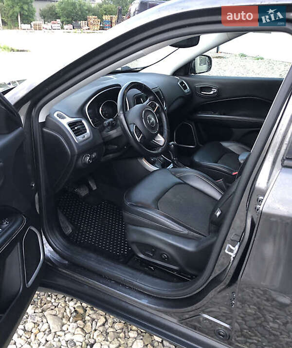 Внедорожник / Кроссовер Jeep Compass 2018 в Киеве