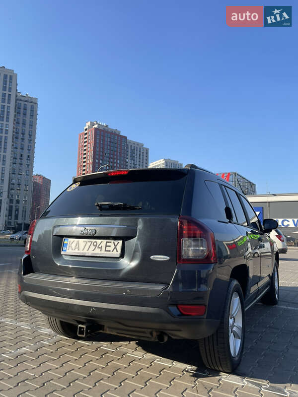 Внедорожник / Кроссовер Jeep Compass 2013 в Вышгороде