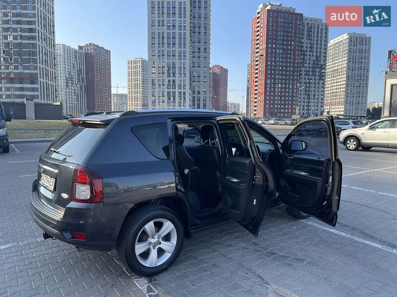 Внедорожник / Кроссовер Jeep Compass 2013 в Вышгороде