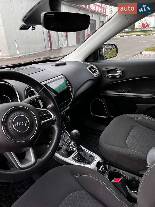 Внедорожник / Кроссовер Jeep Compass 2018 в Буче