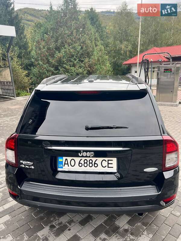 Внедорожник / Кроссовер Jeep Compass 2016 в Киеве
