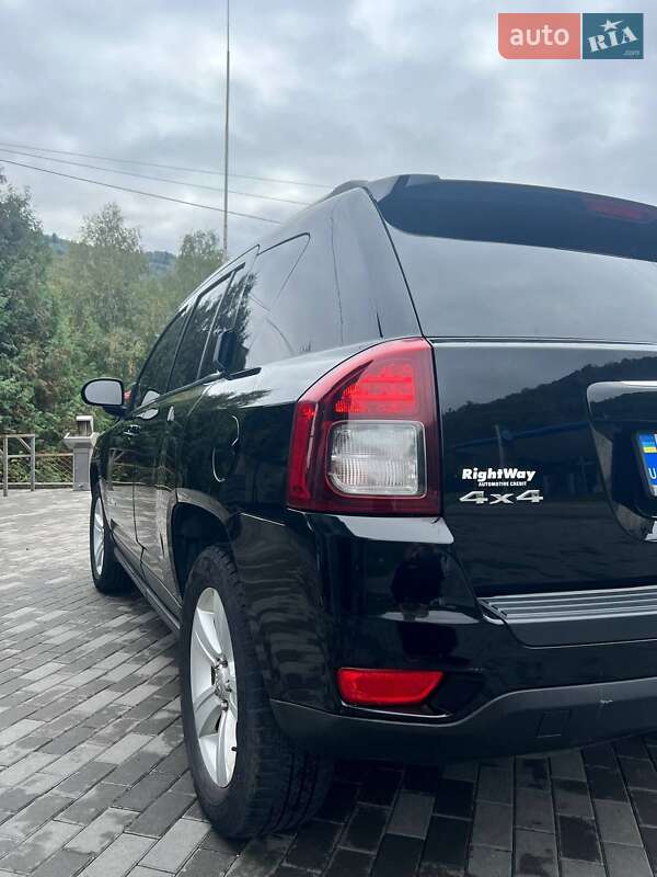 Внедорожник / Кроссовер Jeep Compass 2016 в Киеве