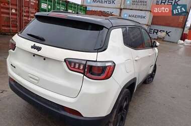 Внедорожник / Кроссовер Jeep Compass 2018 в 