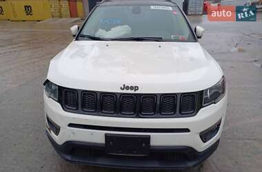 Внедорожник / Кроссовер Jeep Compass 2018 в 