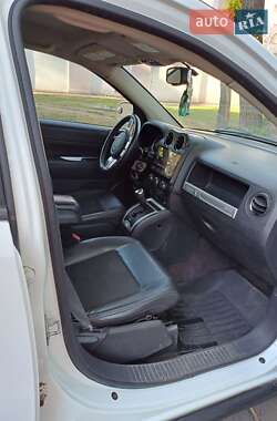 Внедорожник / Кроссовер Jeep Compass 2014 в Каменском