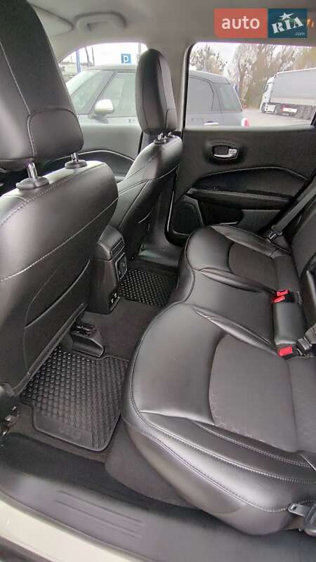 Внедорожник / Кроссовер Jeep Compass 2019 в Киеве фото 25 Внедорожник / Кроссовер Jeep Compass 2019 в Киеве