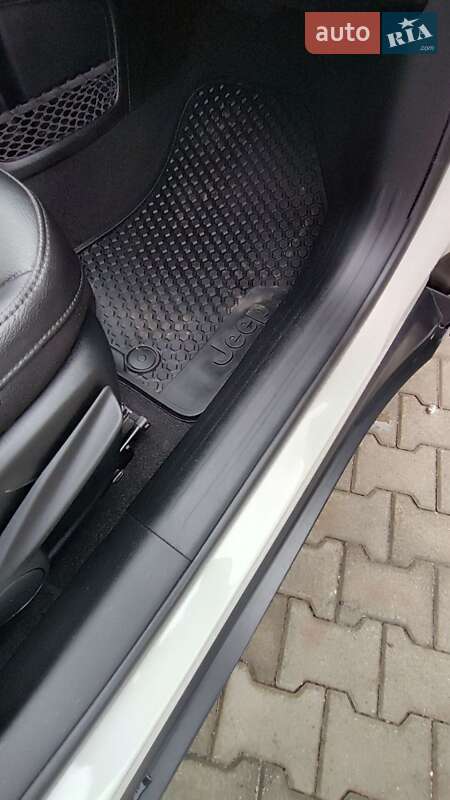 Внедорожник / Кроссовер Jeep Compass 2019 в Киеве фото 29 Внедорожник / Кроссовер Jeep Compass 2019 в Киеве