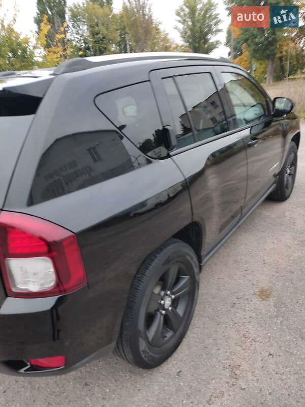 Внедорожник / Кроссовер Jeep Compass 2015 в Черкассах