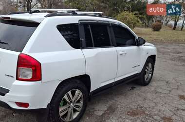 Внедорожник / Кроссовер Jeep Compass 2012 в Чугуеве