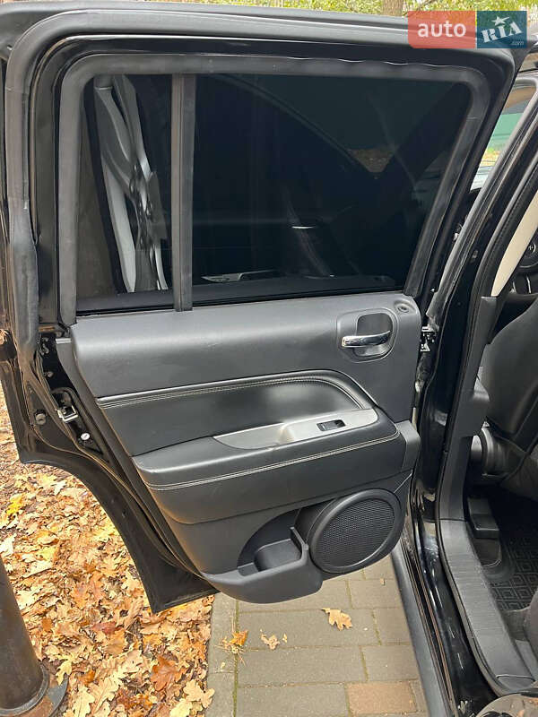 Внедорожник / Кроссовер Jeep Compass 2013 в Буче