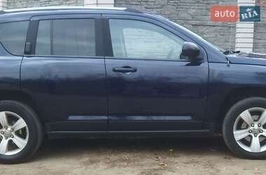Внедорожник / Кроссовер Jeep Compass 2015 в 