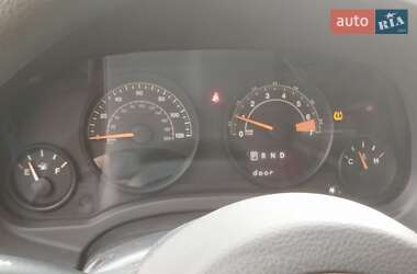 Внедорожник / Кроссовер Jeep Compass 2015 в 