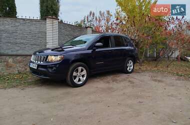 Внедорожник / Кроссовер Jeep Compass 2015 в 
