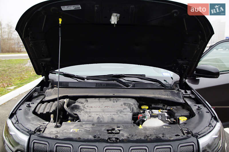 Внедорожник / Кроссовер Jeep Compass 2022 в Киеве