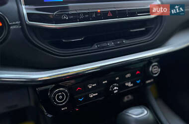 Внедорожник / Кроссовер Jeep Compass 2022 в 