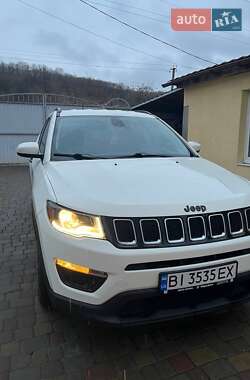 Внедорожник / Кроссовер Jeep Compass 2019 в 