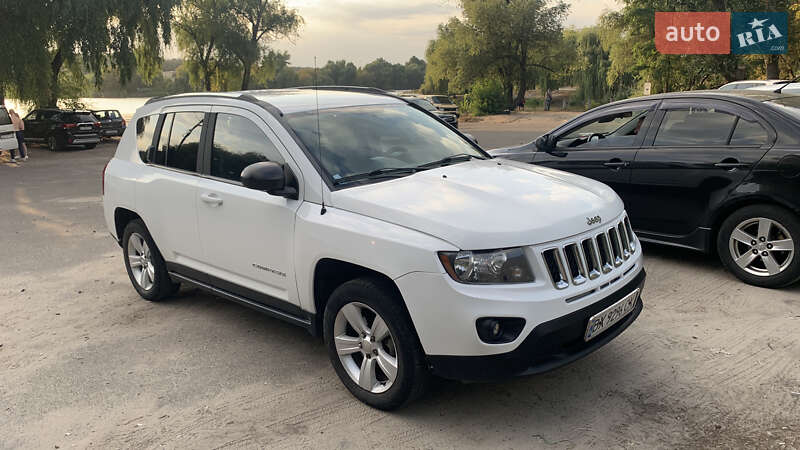 Внедорожник / Кроссовер Jeep Compass 2015 в Киеве