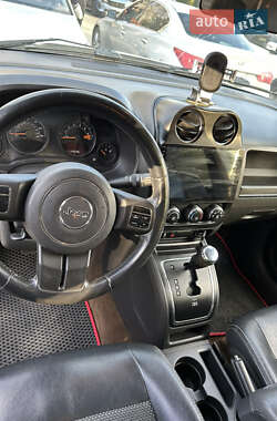 Внедорожник / Кроссовер Jeep Compass 2014 в Киеве