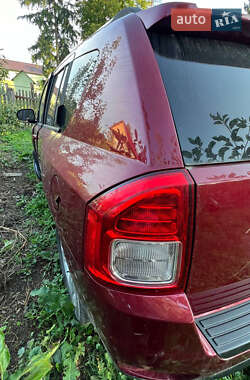 Позашляховик / Кросовер Jeep Compass 2012 в 
