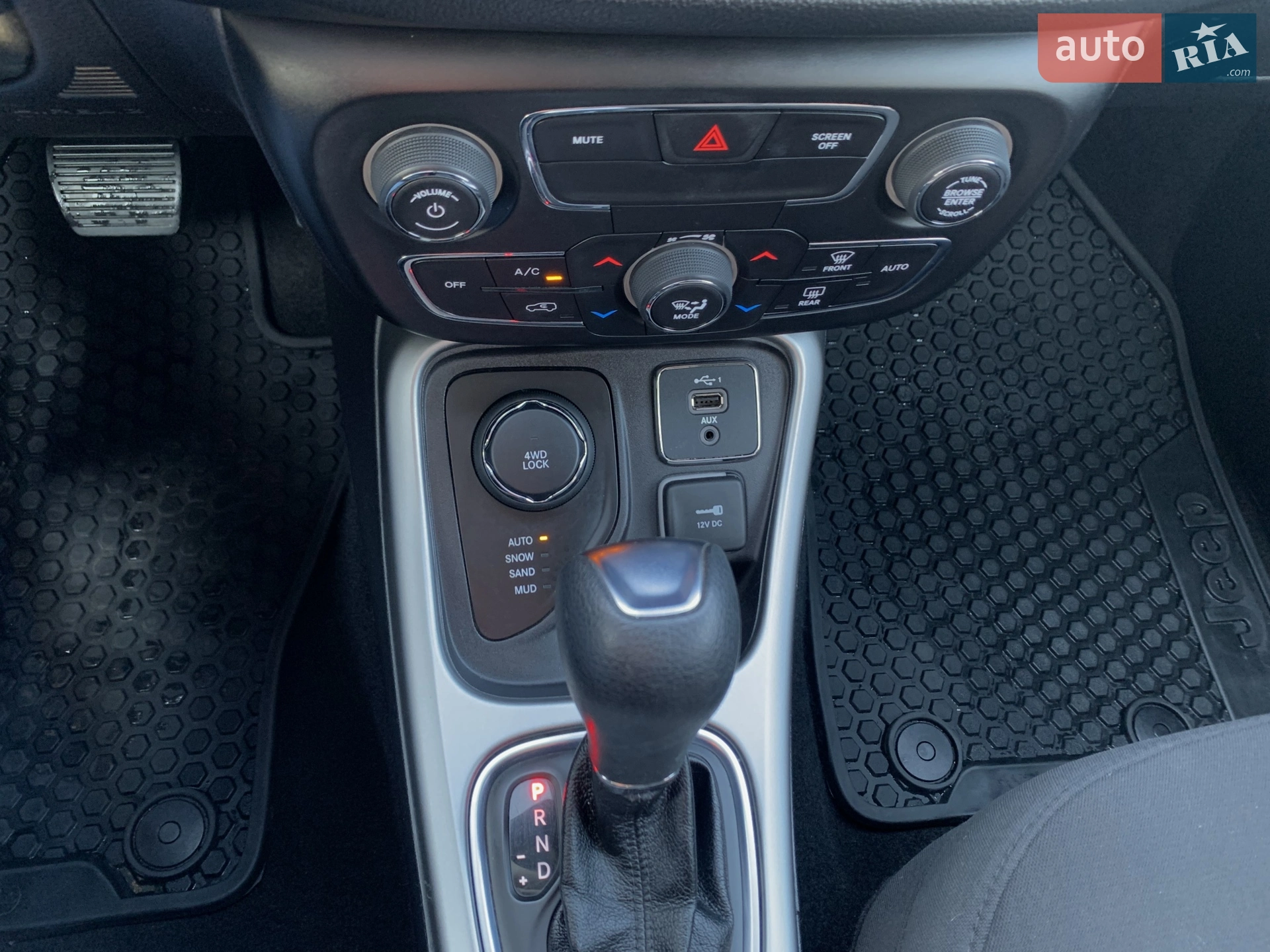 2020 Jeep Compass - мініатюра 21