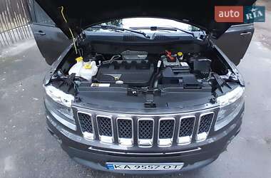 Позашляховик / Кросовер Jeep Compass 2015 в Києві