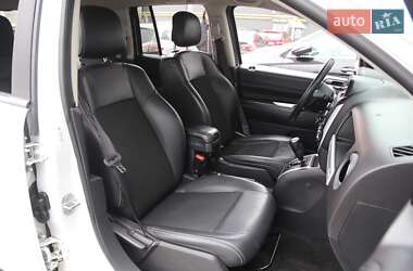 Внедорожник / Кроссовер Jeep Compass 2014 в 