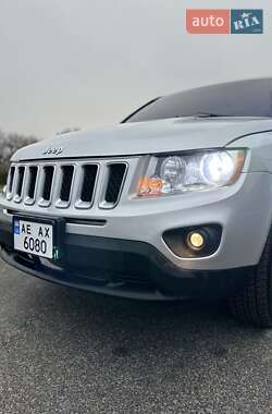 Внедорожник / Кроссовер Jeep Compass 2012 в Днепре