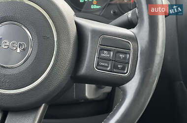 Внедорожник / Кроссовер Jeep Compass 2012 в 